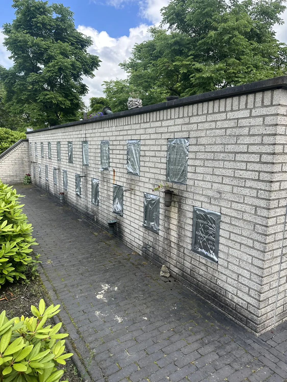 Muur vóór gevelreiniging